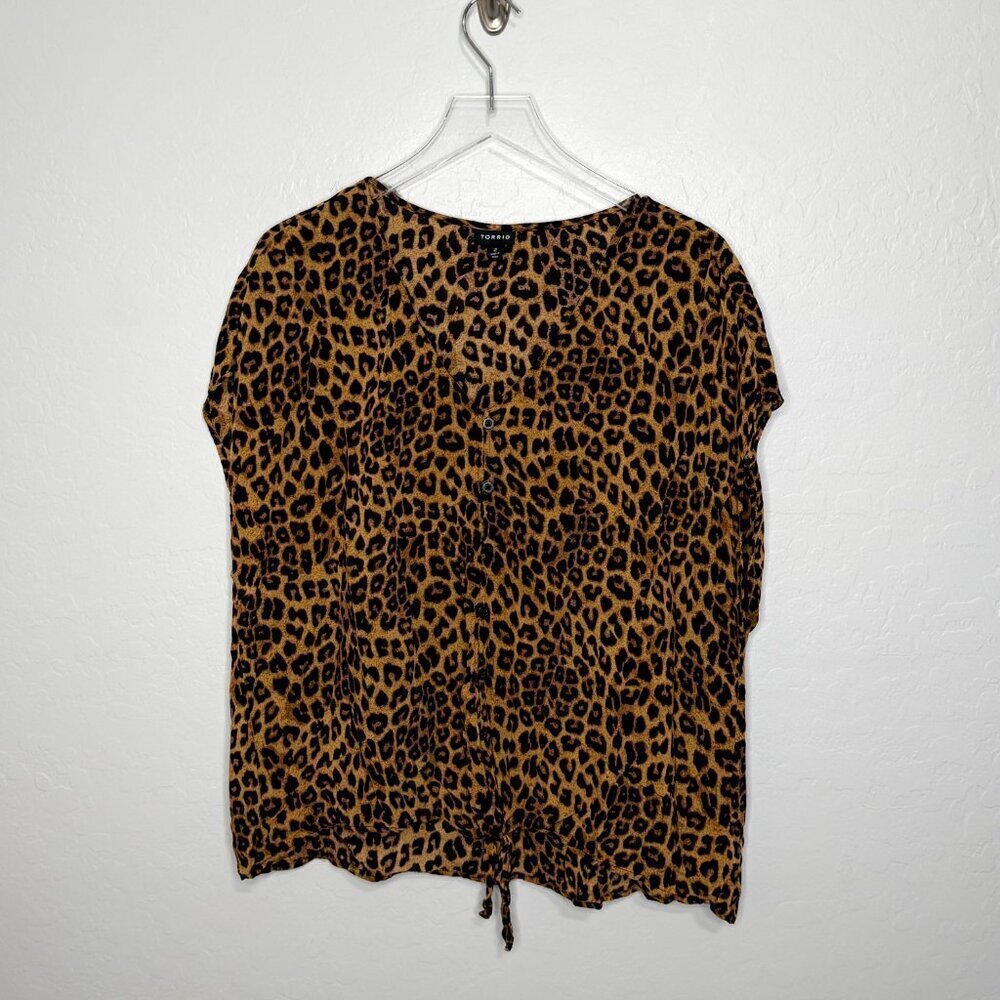 Torrid Leopard Prin Challis Button Tie Dront Top 2 2X 18/20 - Picture 2 of 7
